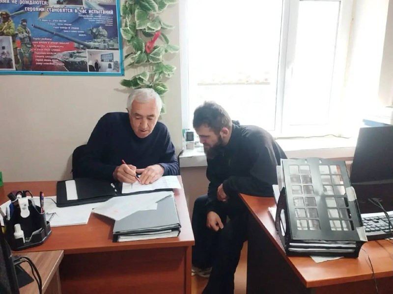 🖇️Заместитель директора Карагишев М. ведет прием граждан.
